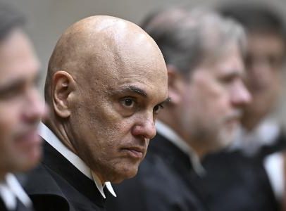 Advogado diz que pastas não provam; importa se número é de Moraes