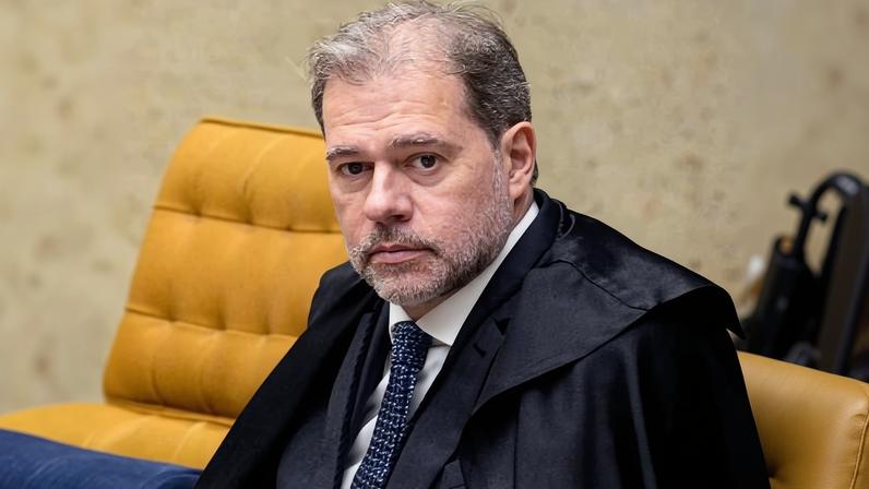 Ministro Dias Toffoli durante sessão plenária do STF