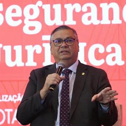 Repórter alvo da PF nega acusações de monitorar Dino em TV