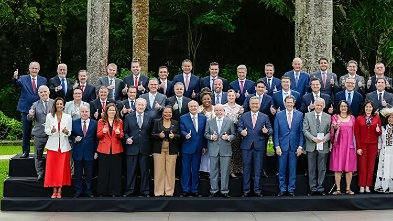 Lula com ministros em "foto de família" no final de 2025