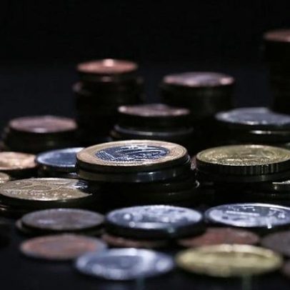 Governo bloqueia apenas R$ 1,6 bi em gastos no ano eleitoral