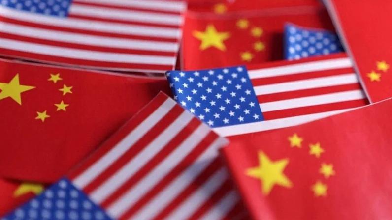 Bandeirinhas decorativas da China e dos Estados Unidos