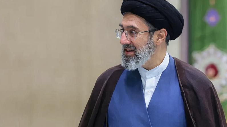 Líder do Irã estaria ferido e isolado, dizem fontes