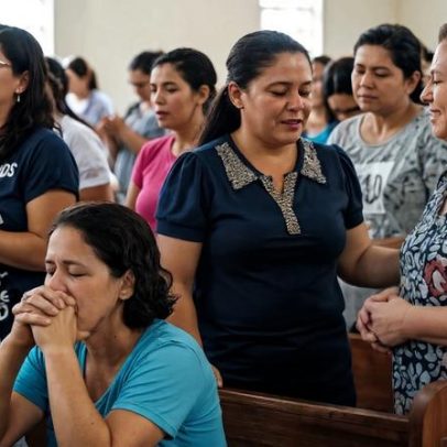 Razões que levam milhões de mulheres a frequentar igrejas evangélicas