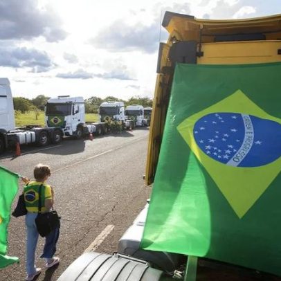 Moraes impõe multa de R$ 7 bi a caminhoneiros por protesto contra Lula em 2022