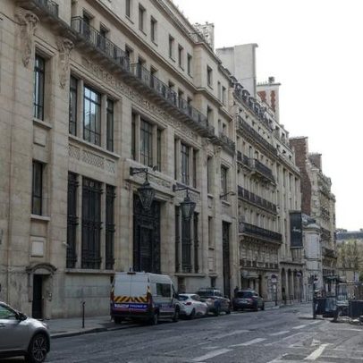Polícia prende homem com explosivo e evita atentado ao Bank of America em Paris