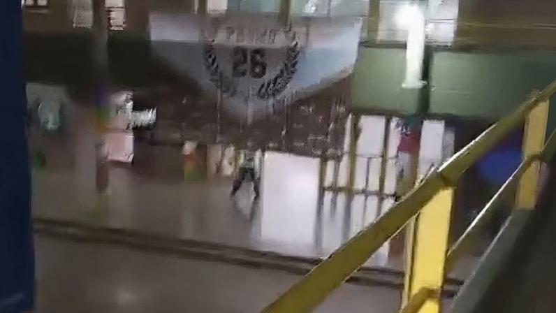 Vídeo mostra atirador no pátio da Escola Normal Mariano Moreno
