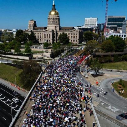 Oito milhões participam de protestos contra Trump nos EUA, dizem organizadores