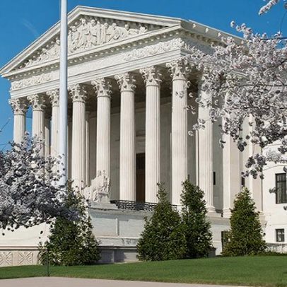 Corte Suprema dos EUA derruba lei do Colorado que proibia terapias de conversão