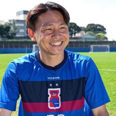 Reforço japonês do Paraná Clube, fã de Neymar, promete dança de Michel Teló