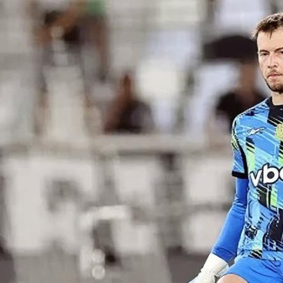 Corinthians demonstra interesse em Neto, goleiro do Botafogo