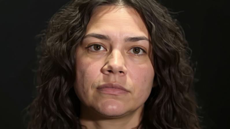 Isis Sio, boxeadora de 19 anos, saiu do coma após ser nocauteada — Foto: KFYR TV