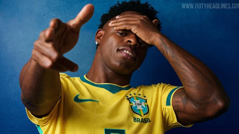 Site vaza fotos de ensaios com camisas de Brasil, França, Holanda e Inglaterra