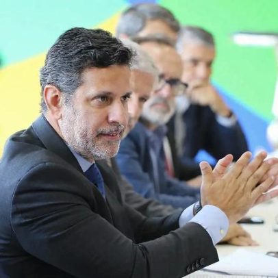 Lula anuncia Leonardo Barchini como novo ministro da Educação