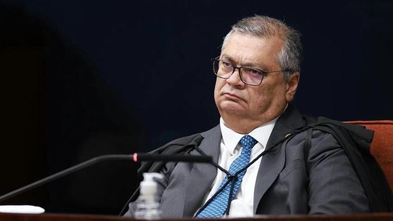 O ministro Flávio Dino, do STF, estabelece que os valores deverão ser movimentados exclusivamente por meios eletrônicos, como transferências bancárias ou PIX
