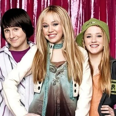 Ator faz homenagem aos 20 anos de Hannah Montana fora do especial