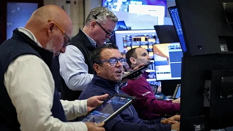 Operadores na bolsa de Nova York em 06/03/2026
