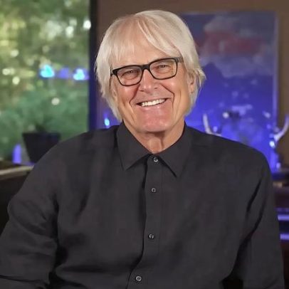 Ex-namorado de Oprah, John Tesh, relata preconceito vivido ao namorar nos anos 70