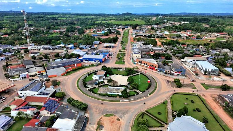 Vista aérea de Cotriguaçu MT, município do norte mato-grossense. Crédito: Wikipédia.