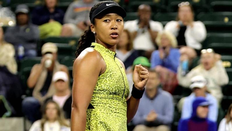 Osaka volta de lesão e vence rival na estreia