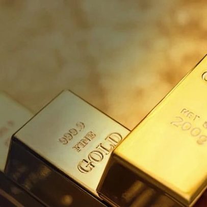 Ouro cai 3,6% em meio a declarações conflitantes sobre guerra no Oriente Médio