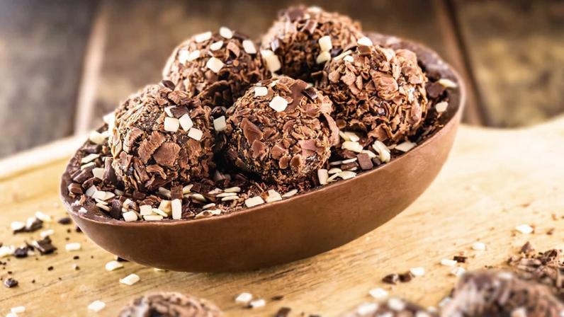 Ovo de Páscoa de colher ganha 7 receitas caseiras fáceis