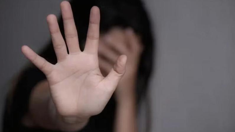 Mulher, jovem, vítima de violência doméstica, de gênero, estupro — Foto: Banco de imagens