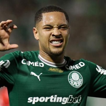 Vitor Roque começa no banco da final do Paulistão pelo Palmeiras