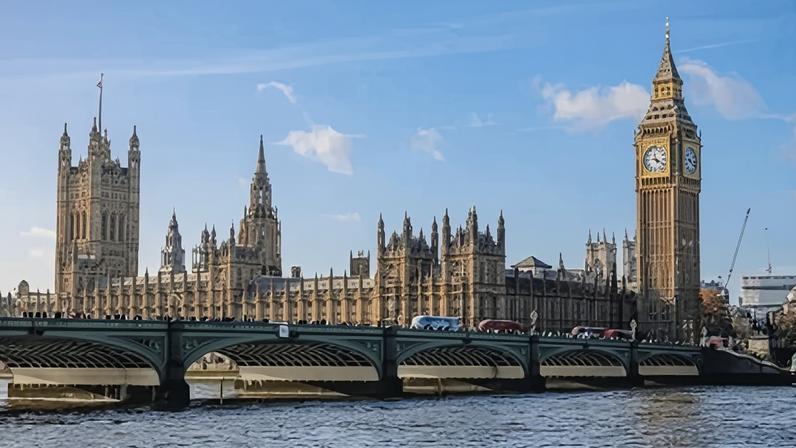 Londres é a capital do Reino Unido; viajantes sem visto devem obter a ETA antes de embarcarem