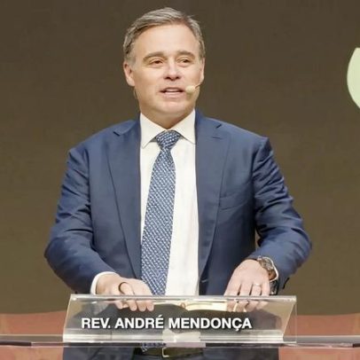 André Mendonça usa colete à prova de balas durante sermões