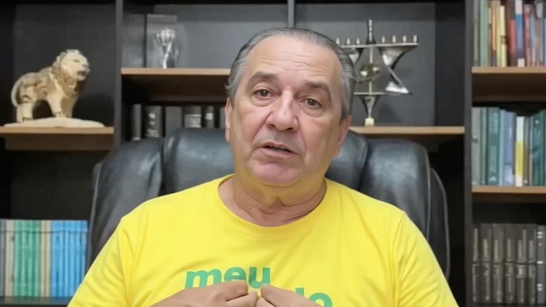 Malafaia rebate críticas por avião e revela planos