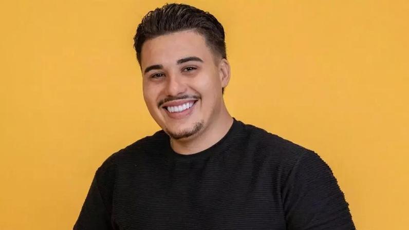 Pedro, do BBB 26, recebe alta de clínica psiquiátrica; veja a foto!