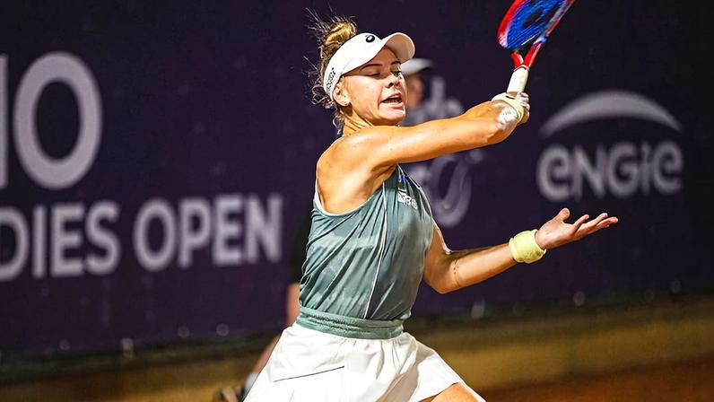 Laura Pigossi é cabeça 2 no saibro espanhol; Gabriela Cé joga na Itália