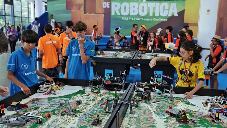 Abertura do Festival SESI de Educação e Campeonato Nacional de Robótica, no prédio da Bienal de São Paulo. Foto: Paulo Pinto/Agencia Brasil