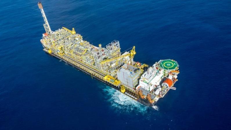 O país não pode tratar sua principal fronteira energética como um problema a ser evitado, mas como uma oportunidade a ser bem administrada, diz o articulista; na imagem, o FPSO P-69, que opera no campo de Lula