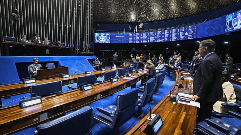 Projeto aprovado no Senado (foto) determina consulta à população dos municípios envolvidos por meio de plebiscito; caso haja aprovação, o Estado ficará responsável por editar a lei que fixa novos limites territoriais