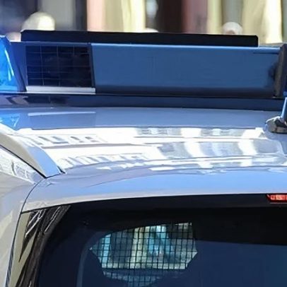 Mulher suspeita de matar marido em briga por roteador de Wi‑Fi é presa