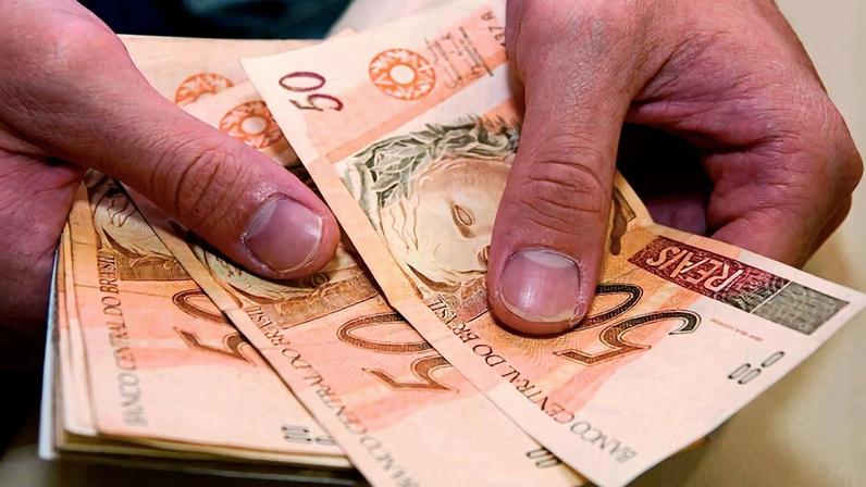 O endividamento das famílias ficou em 49,7% em janeiro