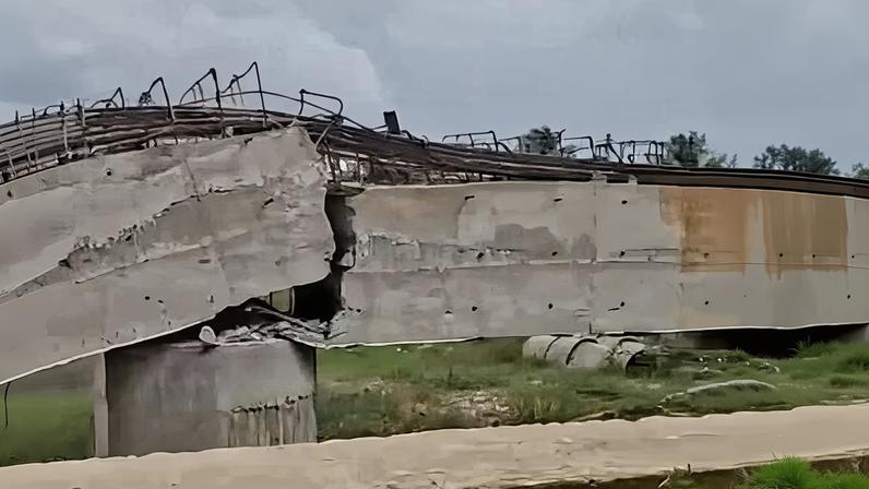 Ponte Y, em Nova Russas (CE), teve desabamento parcial