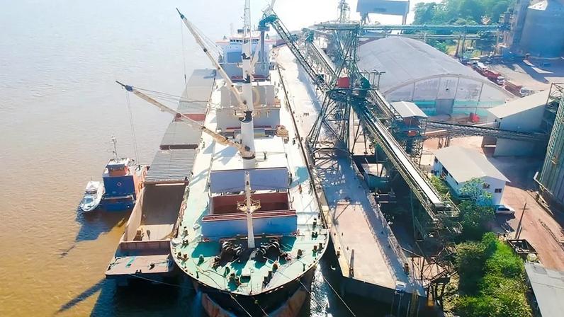 Na imagem, terminal em área portuária do Porto de Santana (AP)