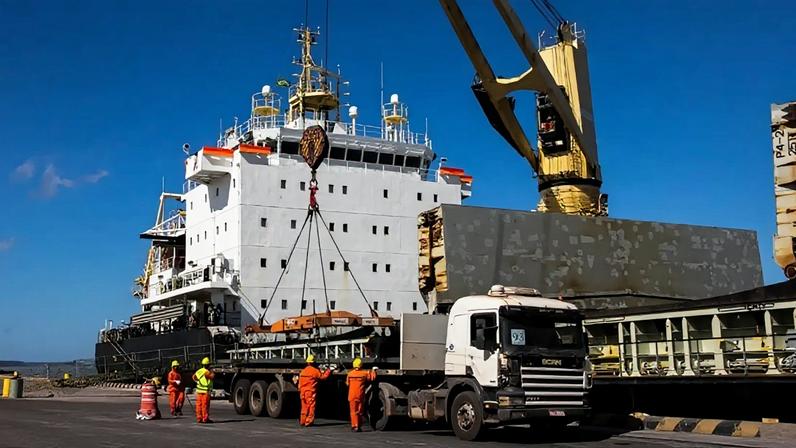 Na imagem, o Porto de Santos