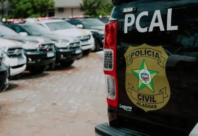 Jovem presa por esfaquear namorado em Maceió vai responder em liberdade