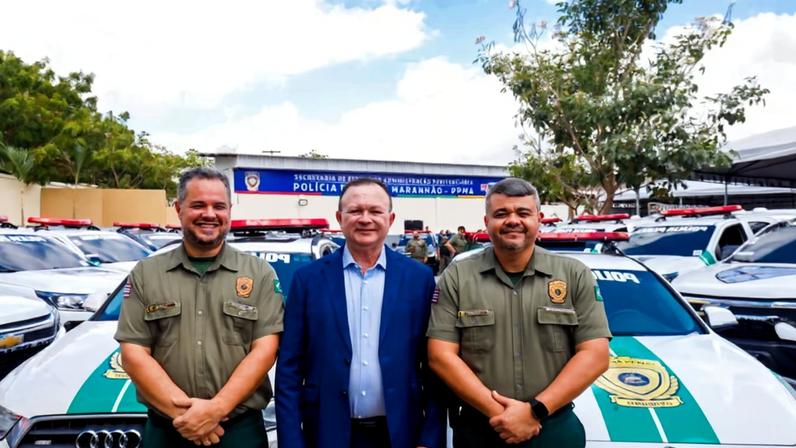 Policiais penais do Maranhão em frente a viaturas. Créditos: Carlos Brandão.