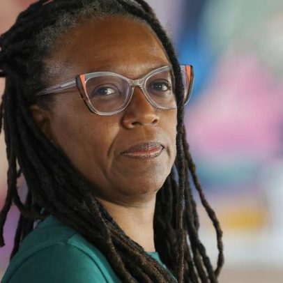 ONG oferece bolsas para estudantes negros que estudam no exterior