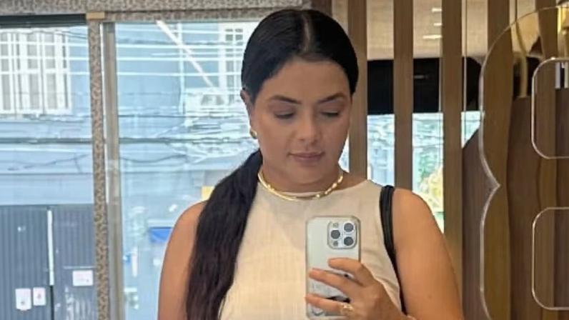 Ex-Rouge Li Martins surge com novo visual e recebe reação positiva