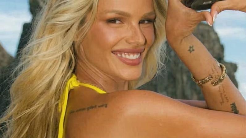 Yasmin Brunet impressiona seguidores com show de bronze e bumbum: 'Benza Deus' — Foto: Reprodução/Instagram