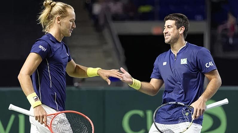 Rafael Matos e Orlando Luz defenderam o Brasil na Copa Davis, em fevereiro
