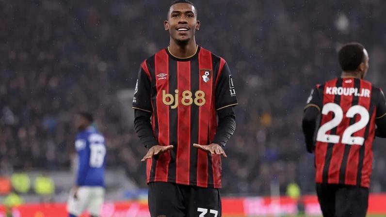 Rayan marcou o gol de empate do Bournemouth sobre o Everton pela Premier League (Foto: Divulgação/Bournemouth)