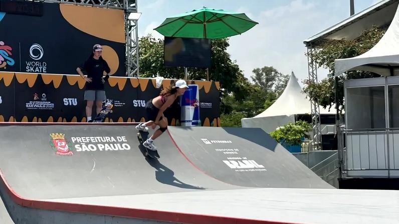 Rayssa Leal volta a treinar no Mundial de Skate (Foto: Beatriz Pinheiro/ Lance!)