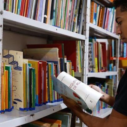 Alerj aprova formação de jovens para promover leitura e escrita no RJ